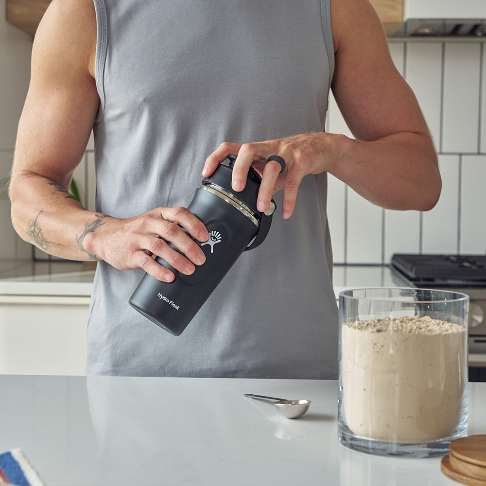 Hydro Flask Vacuum Shaker Bottle 710ML Black