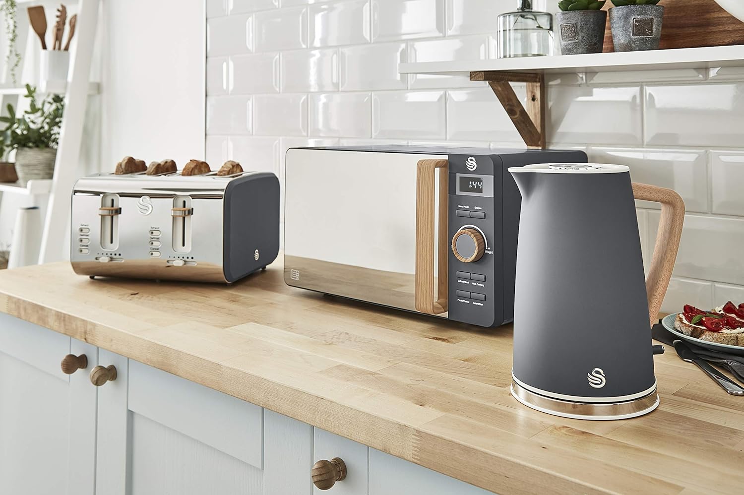 Swan 1.7L Nordic Cordless Kettle Grey