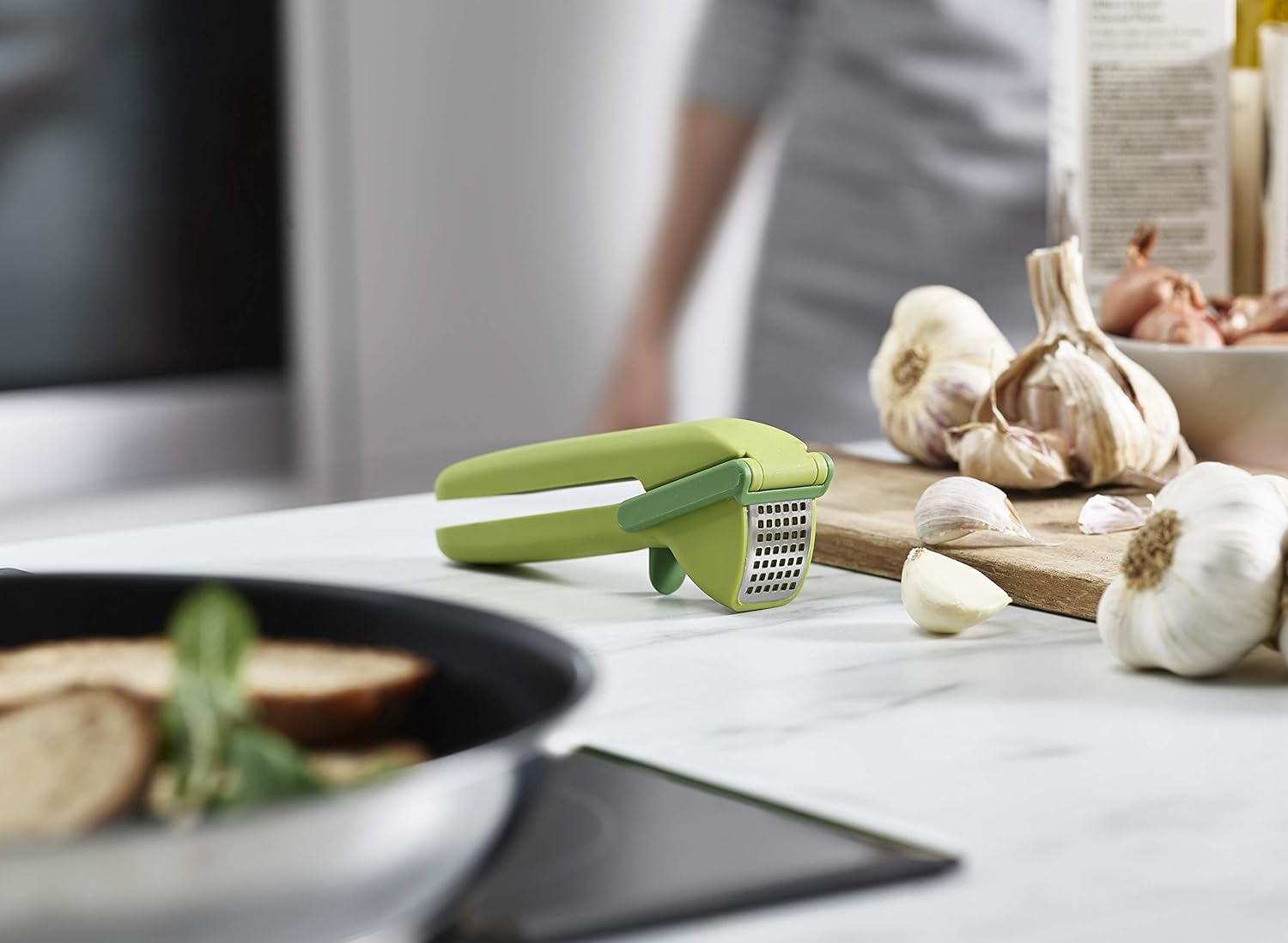 Joseph Joseph Clean Force Garlic Press