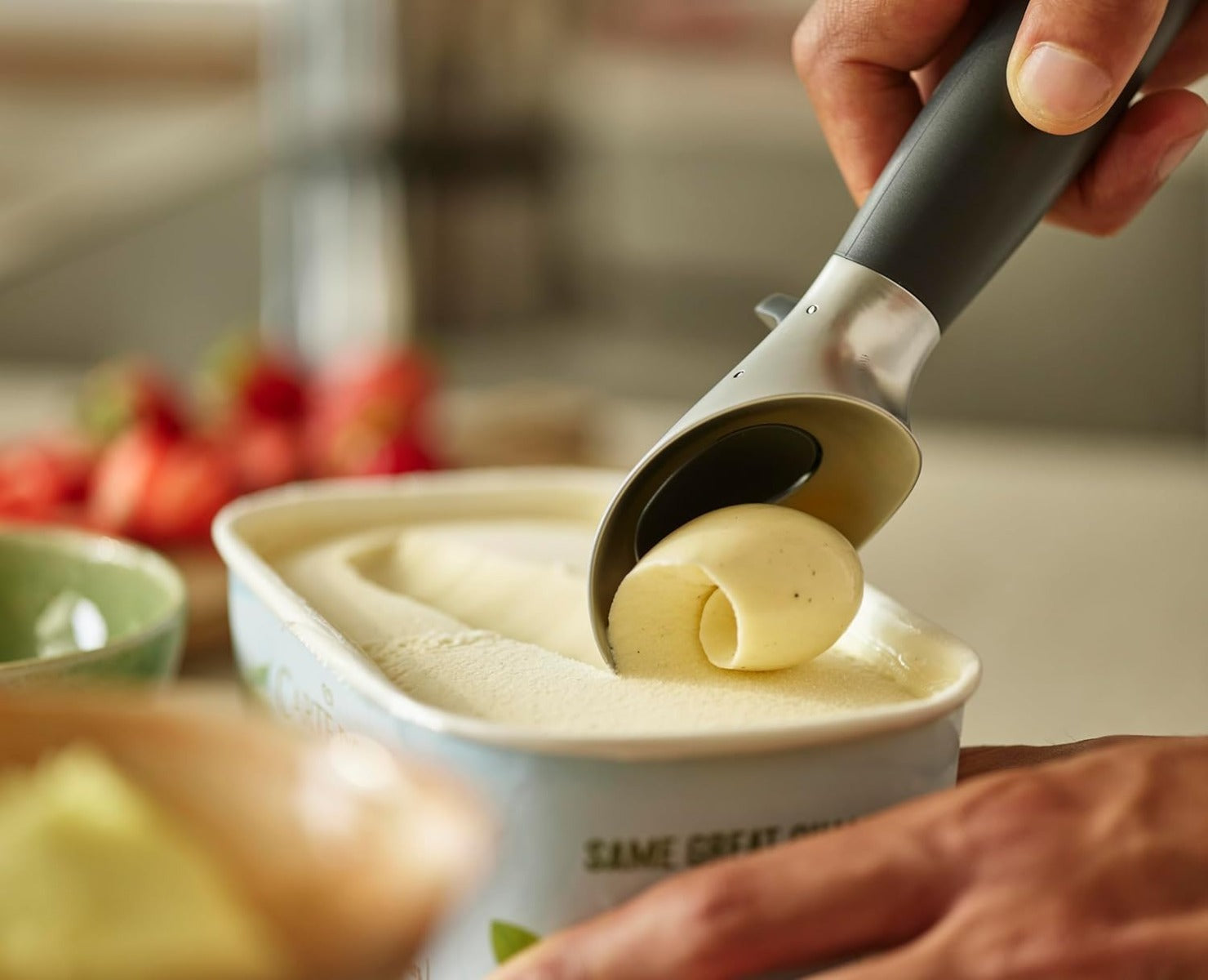 Joseph Joseph Elevate Ice cream Scoop