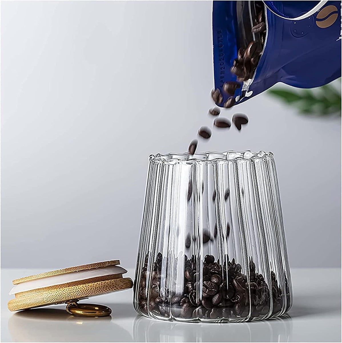 1Chase Borosilicate Glass Storage Jar With Airtight Bamboo Lid and Metal Handle Taper Shape 600 ML