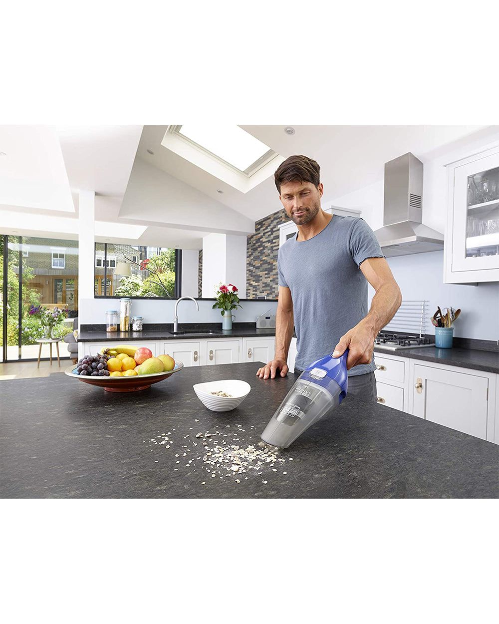 Black & Decker 3.6V 1.5Ah Li-Ion Cordless Dustbuster Handheld Vacuum Blue