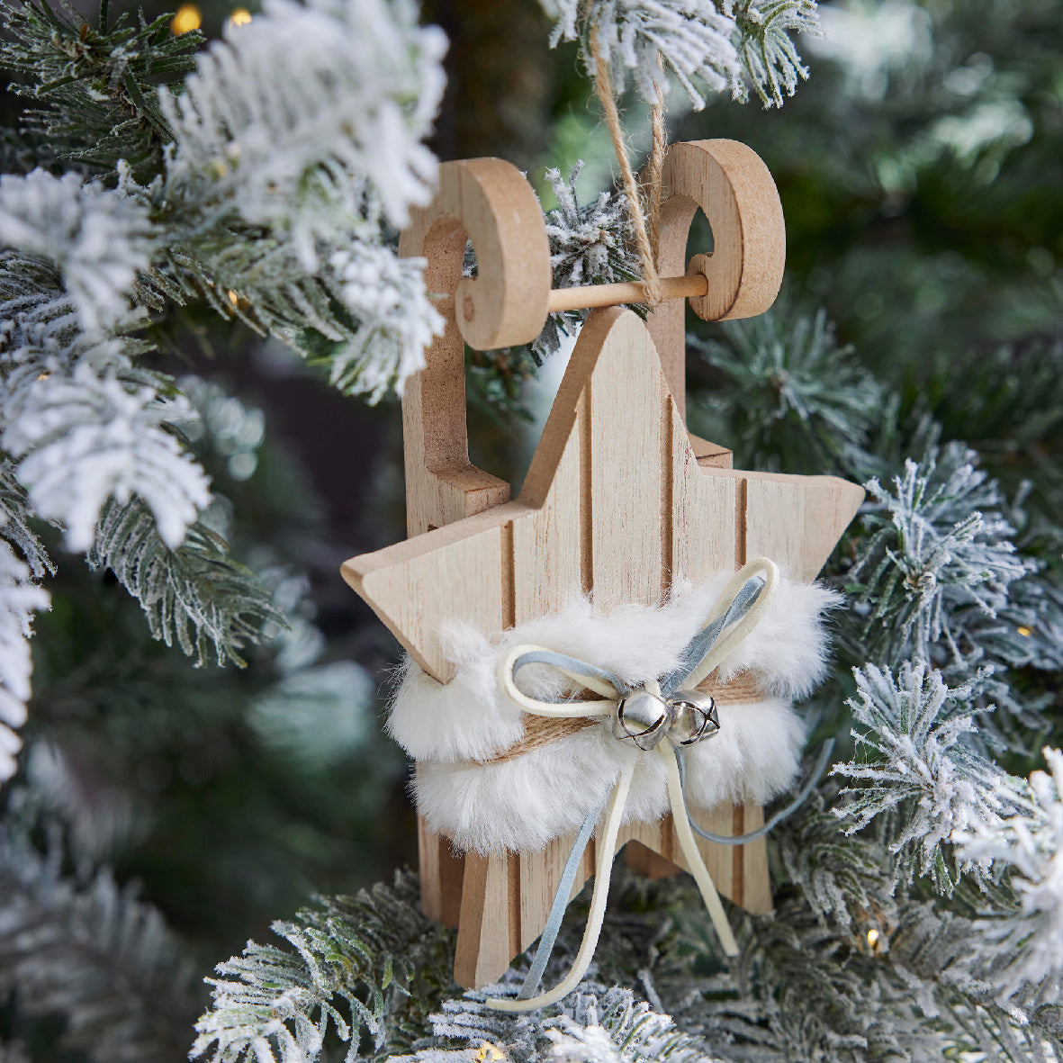 Homesmiths Sleigh Plywood With Fur 2 Assorted Star & Tree