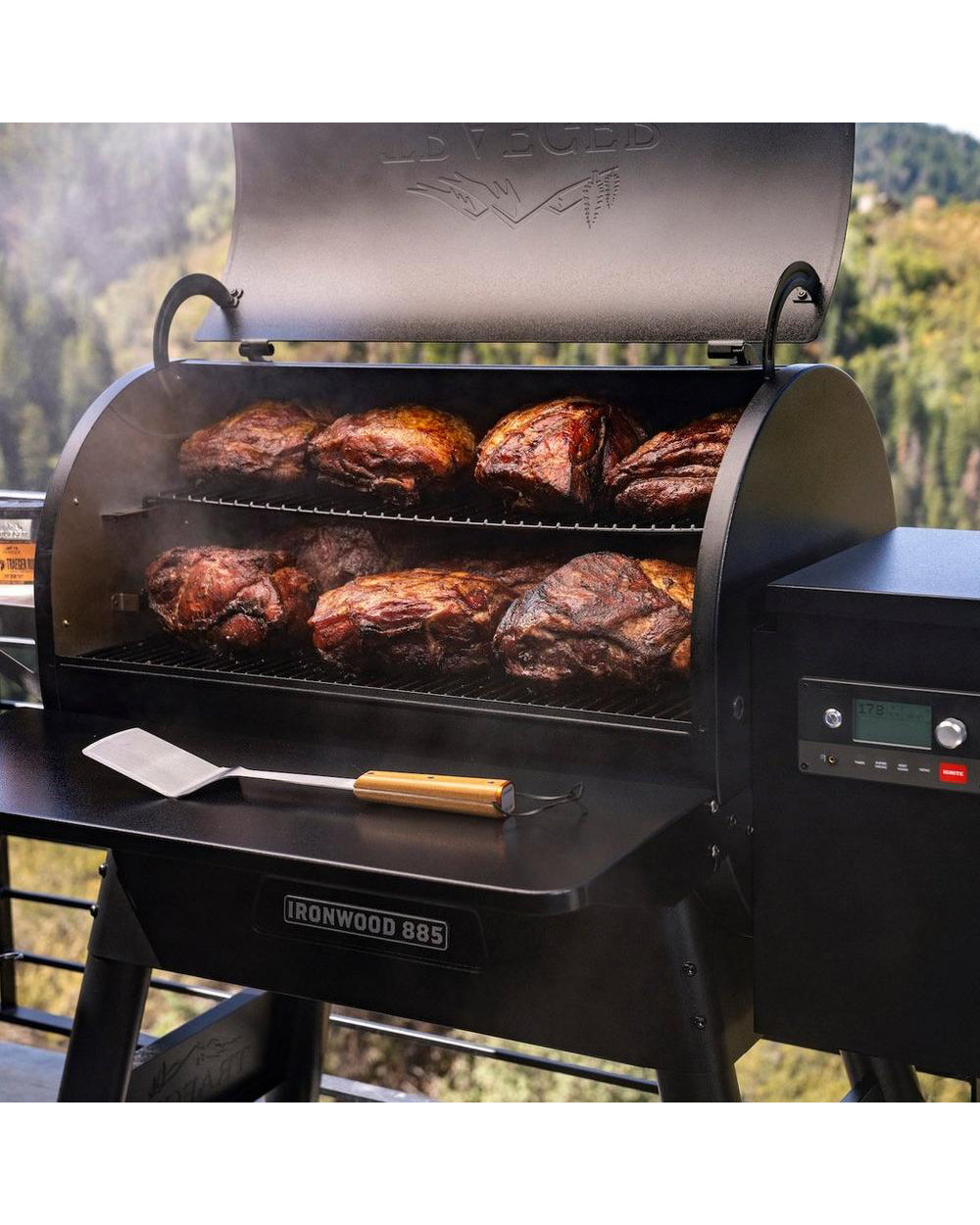 Traeger Ironwood 885 Pellet Grill