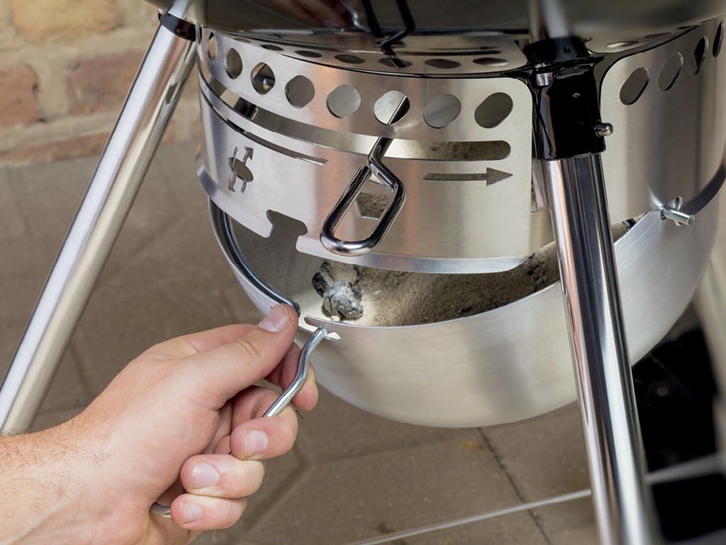 Weber® Master-Touch Charcoal Grill 22" Built-in Thermometer