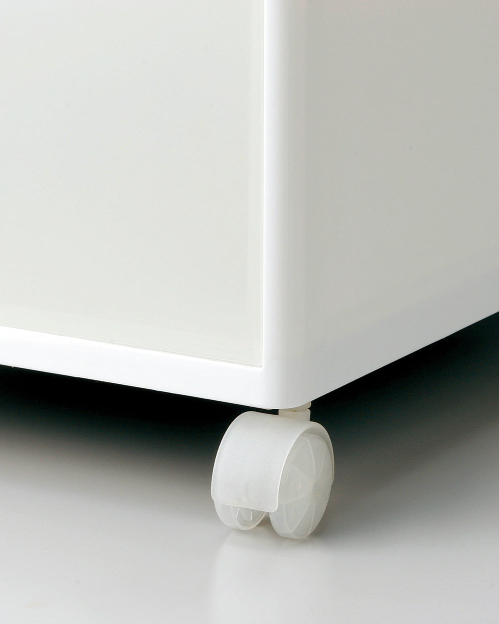 Like It Locking Caster Clear Storage Solution
