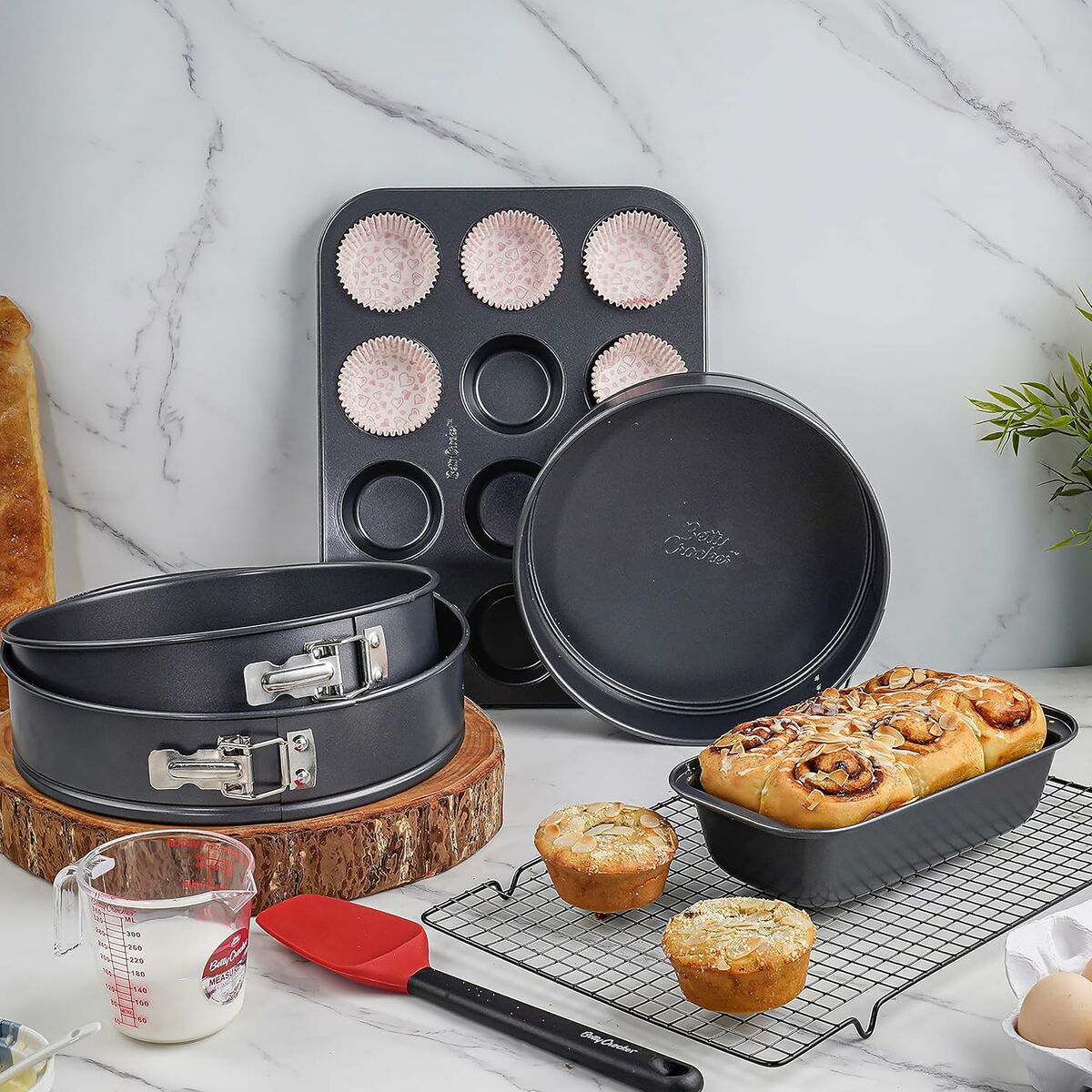 Betty Crocker 8 Pieces Baking Set