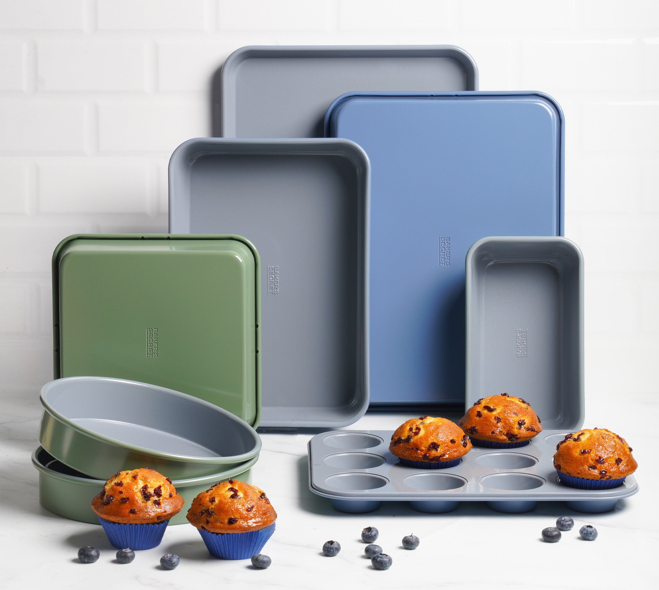 Baker's Secret Round Baking Pan with Two-Tone Non-Stick Cake Tin, Even Heat Distribution, Ideal for Baking Cakes, Pies & Desserts