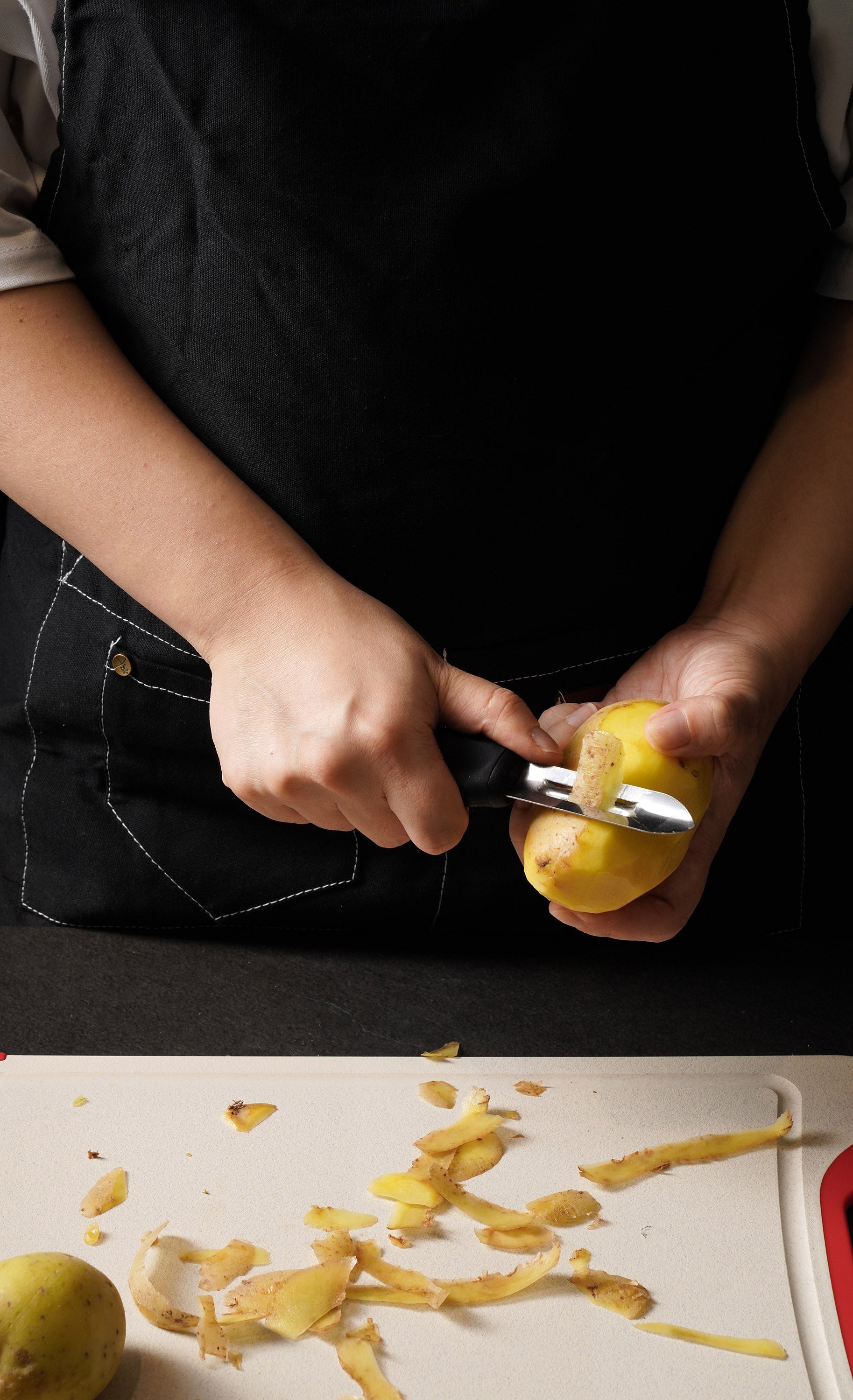 Baker's Secret 19.3cm Stainless Steel Peeler – Sharp & Durable Kitchen Accessory for Effortless Peeling and Food Prep