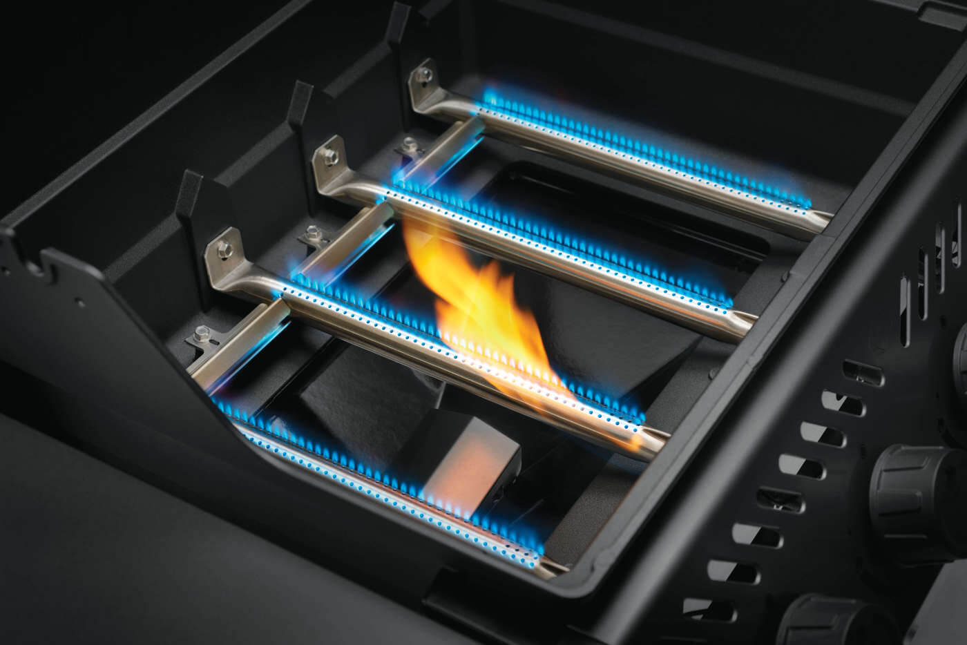 Napoleon Freestyle 425 Propane Gas Grill With Range Side Burner, Graphite