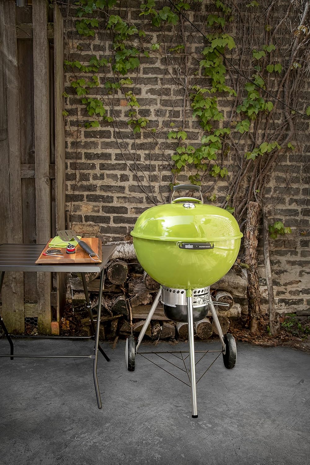 Weber Master Touch Charcoal Grill 22 inch Spring Green