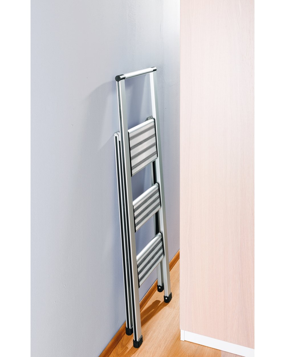 Wenko Folding 3 Step Aluminum Ladder
