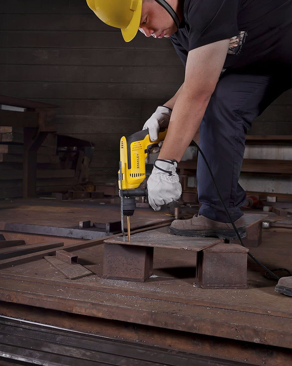 Stanley SDH700 Hammer Drill 13mm 700W
