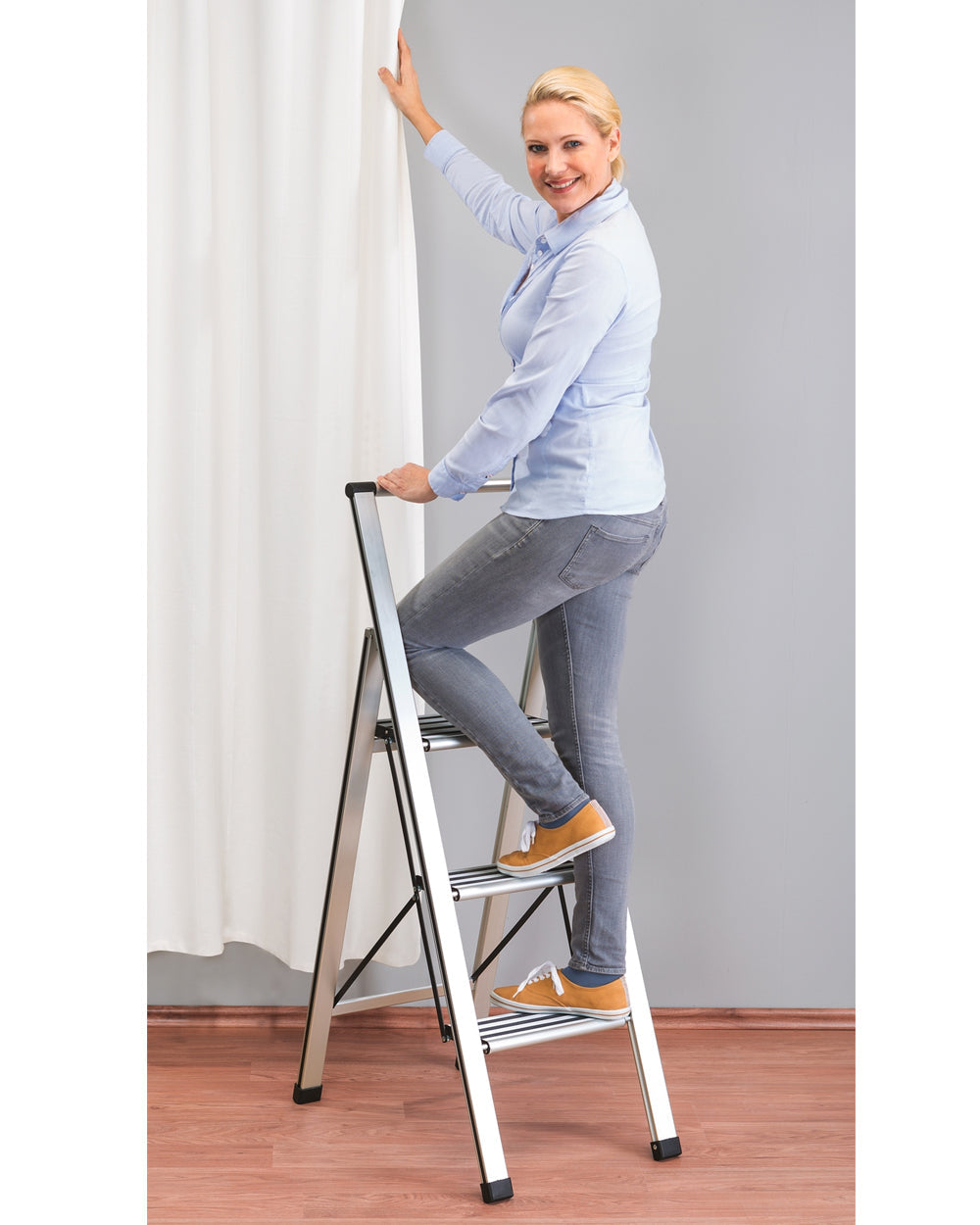 Wenko Folding 3 Step Aluminum Ladder