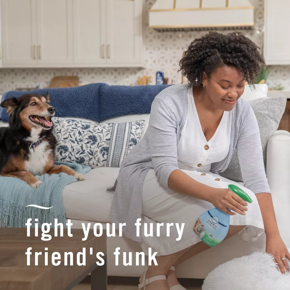 Febreze Pet Odor Fighter 23.6Oz 700ML